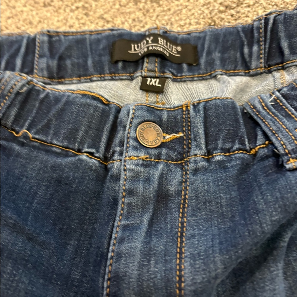 Stylish Women’s Shorts Collection - Black, Blue, Cream, Gray - Picture 8 of 8